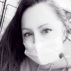 Meet your Posher, Caroline